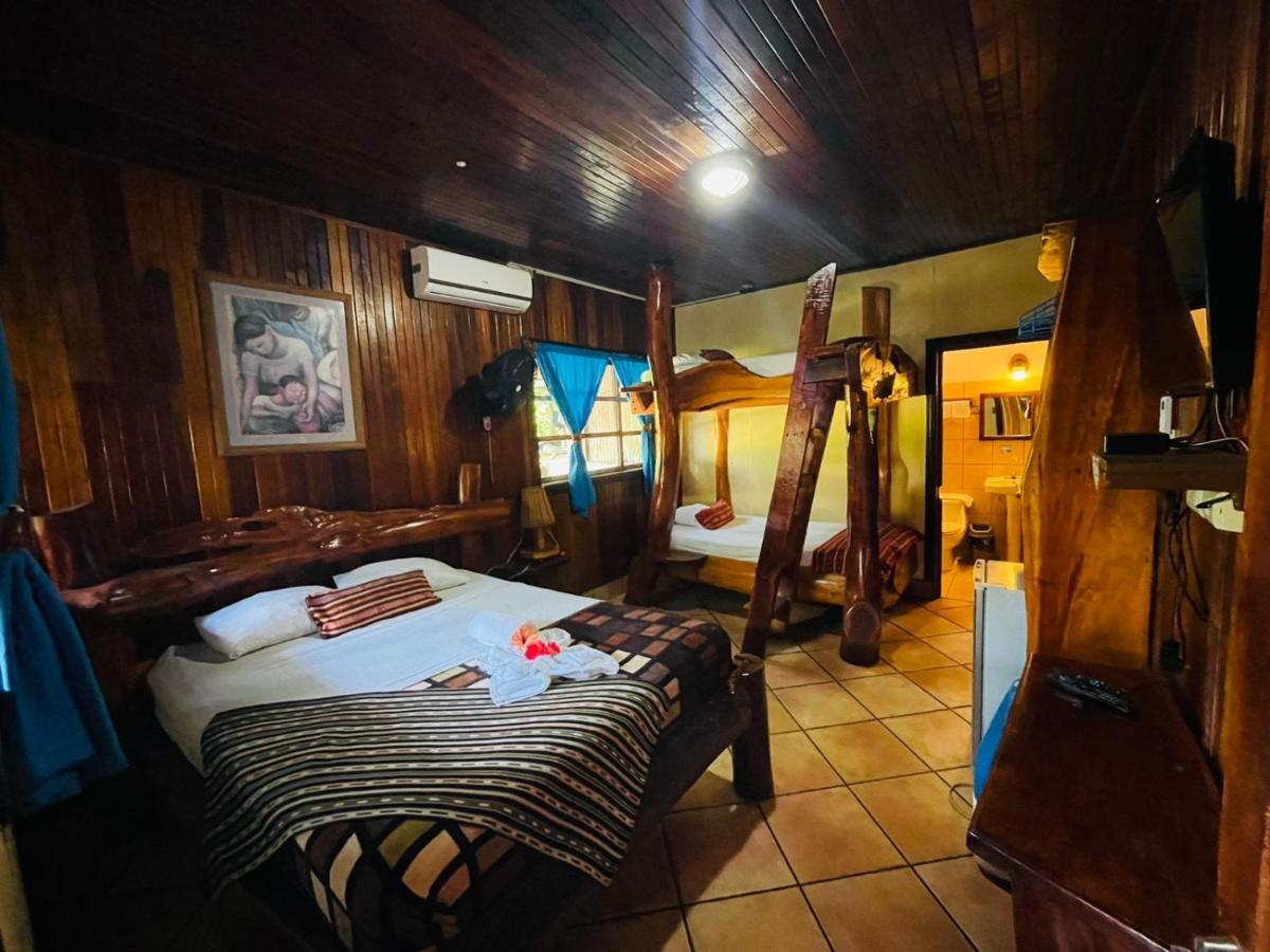 Hotel La Isla Inn photo