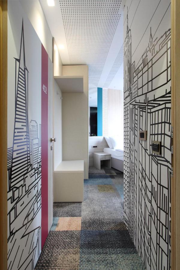 Hotel Cosmopolit photo