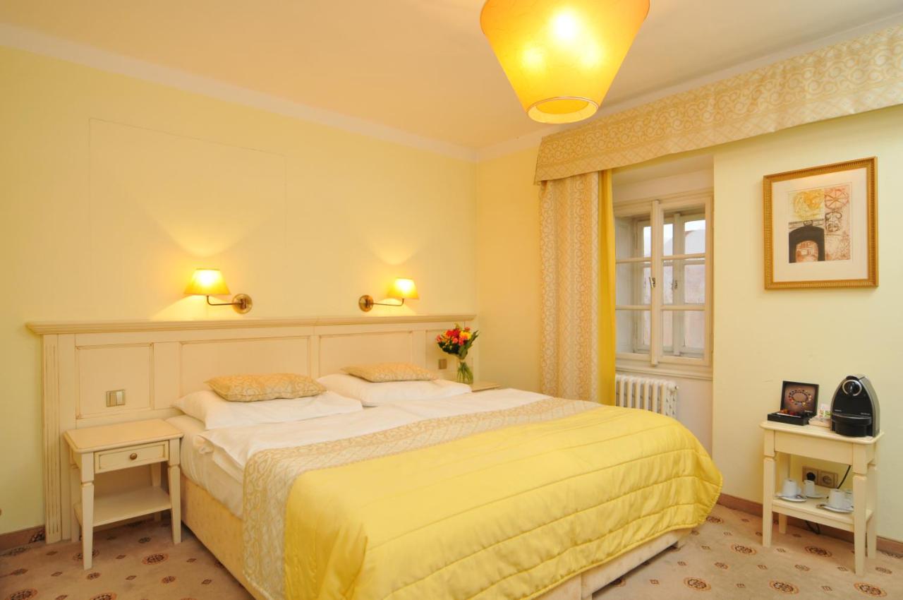 Hotel Metamorphis photo