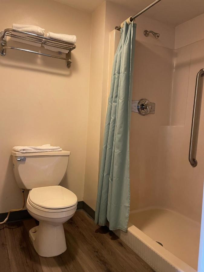 Express Inn — photo 17