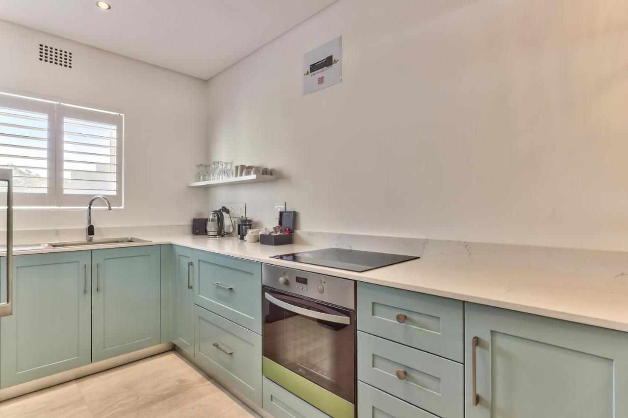 Studio in Camps Bay - 40m from beach - 4