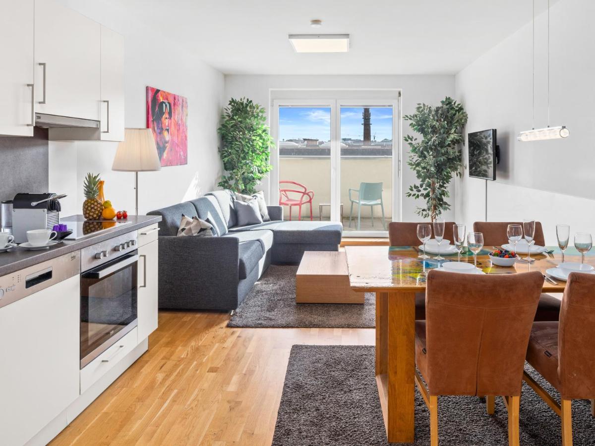 SKY9 Penthouse Apartments photo