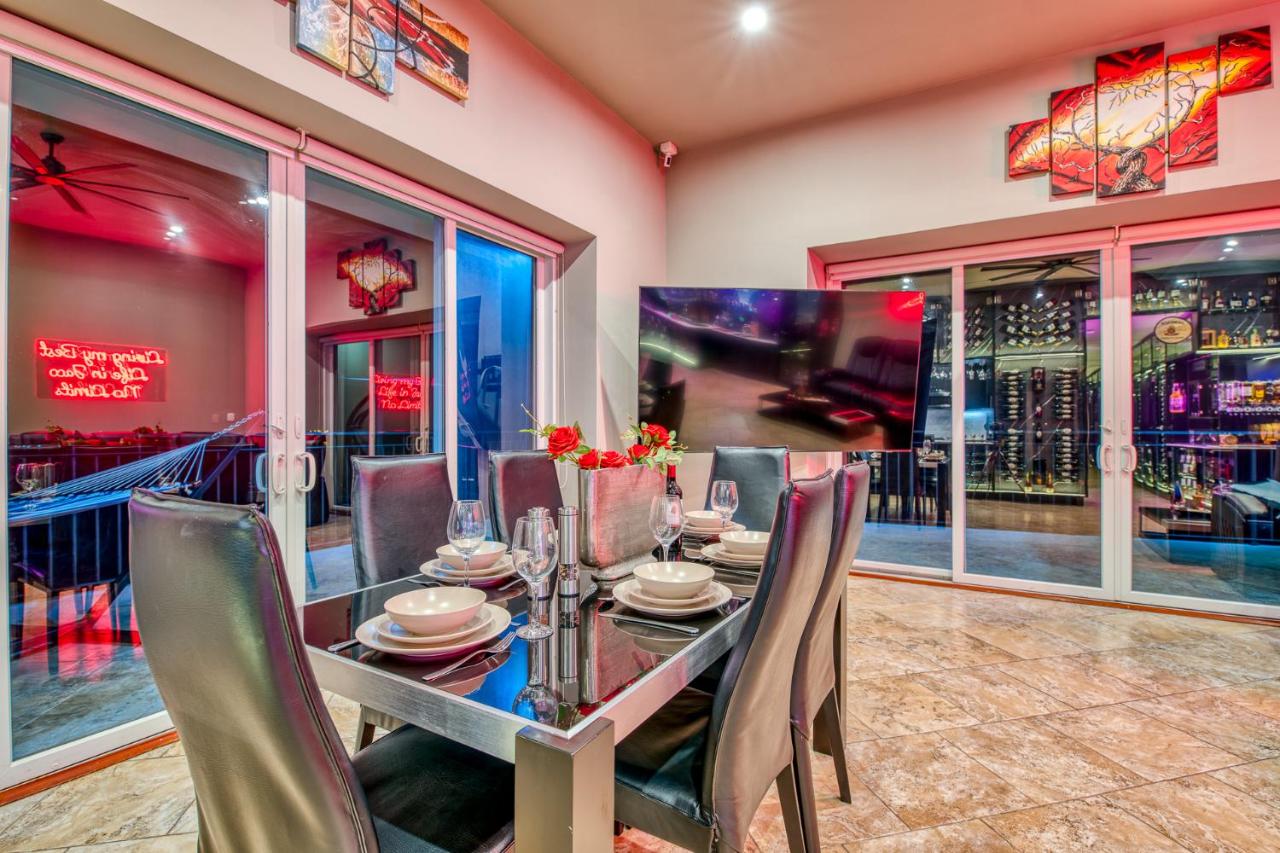 SecretJaco - Luxury Beach Front Penthouse with Pool & Jacuzzi photo