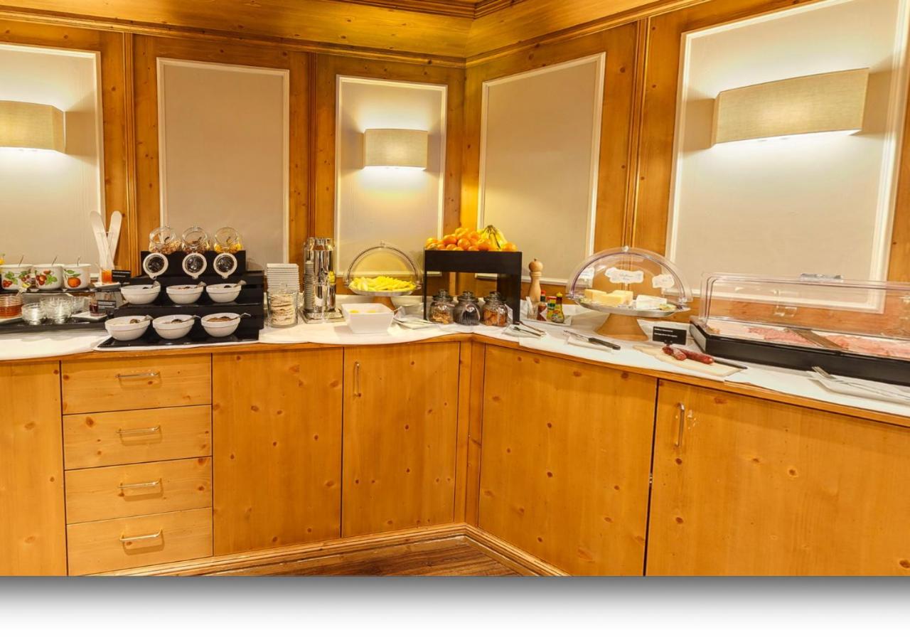 Hotel Albatros photo