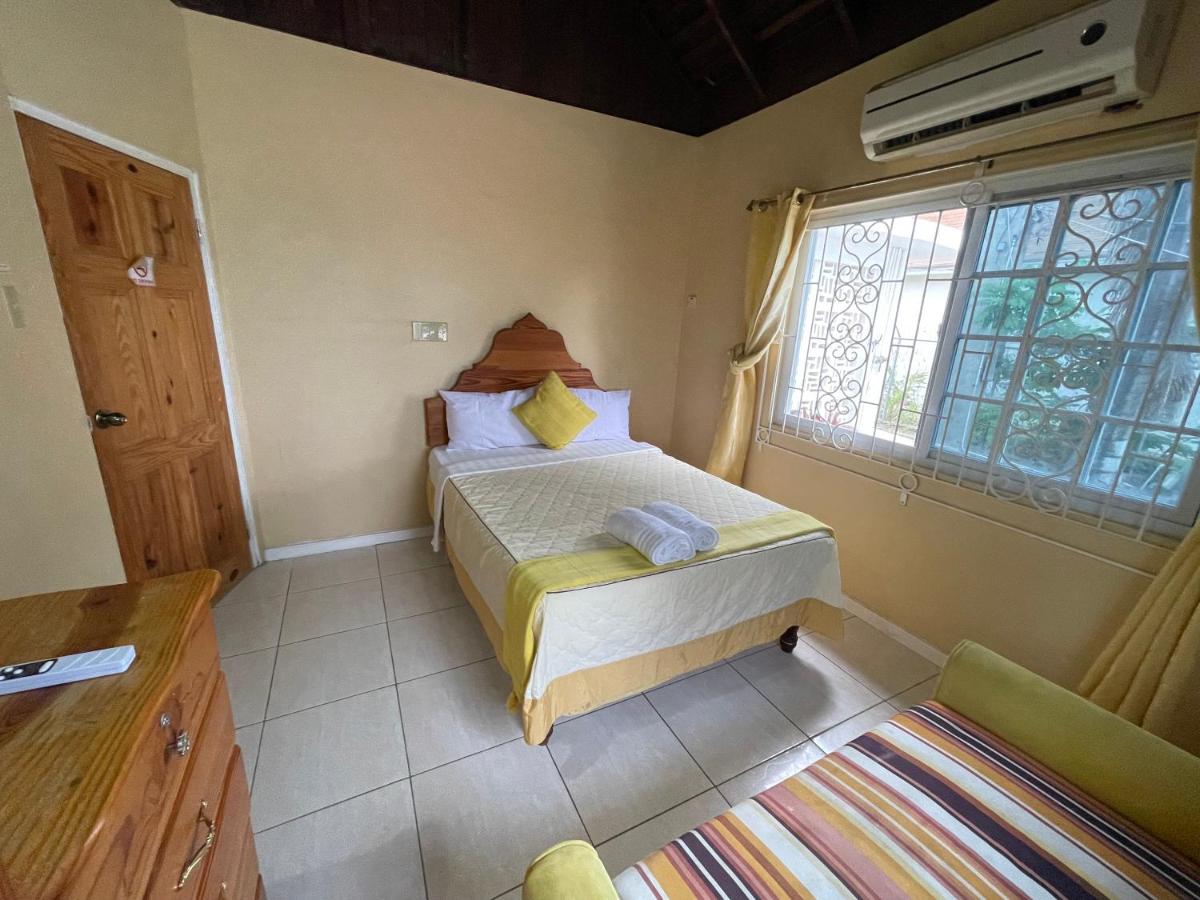 Peaceful Palms Montego Bay - 3