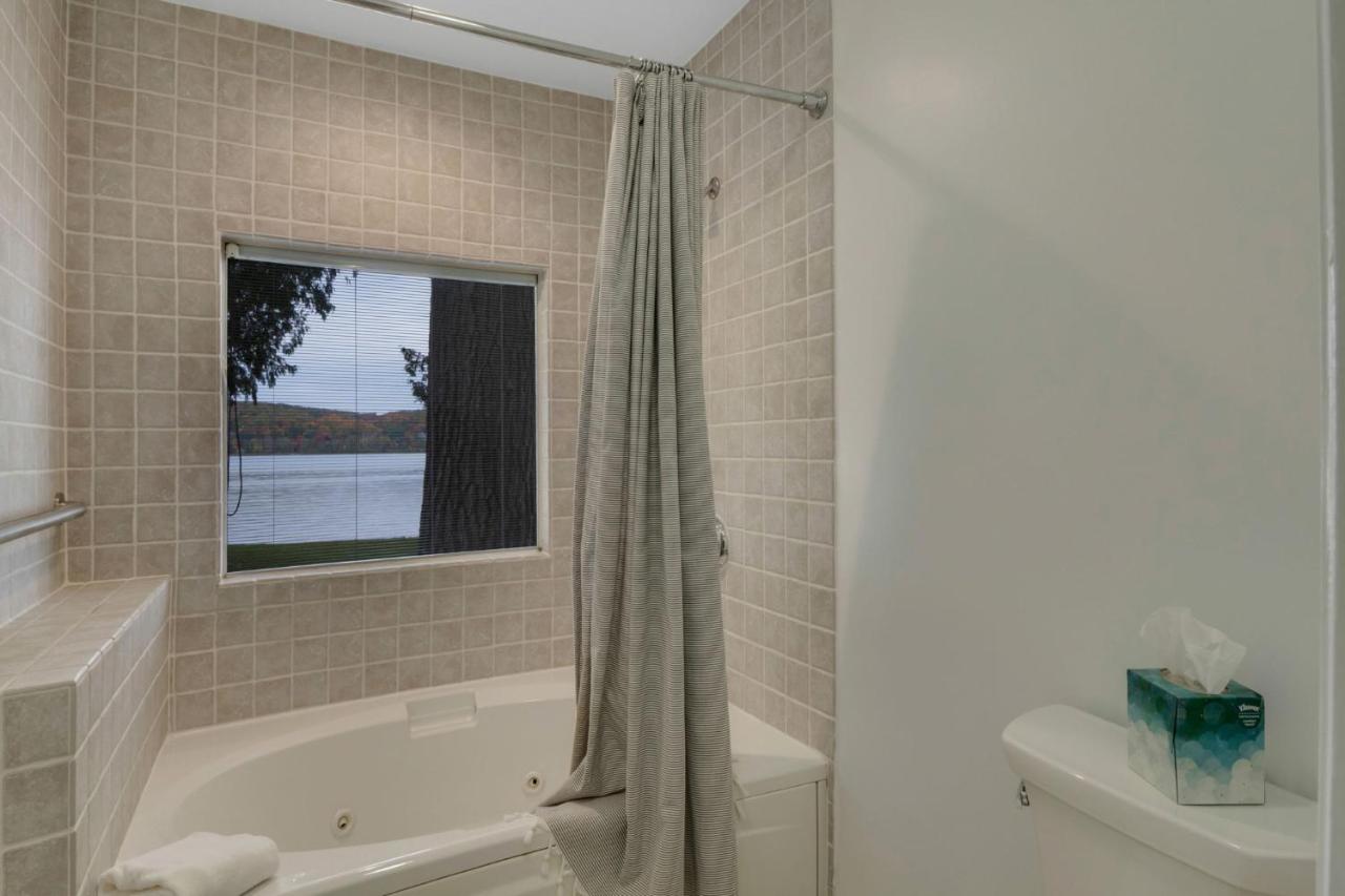 Deer Lake Villas - Boyne Mountain Resort — photo 21