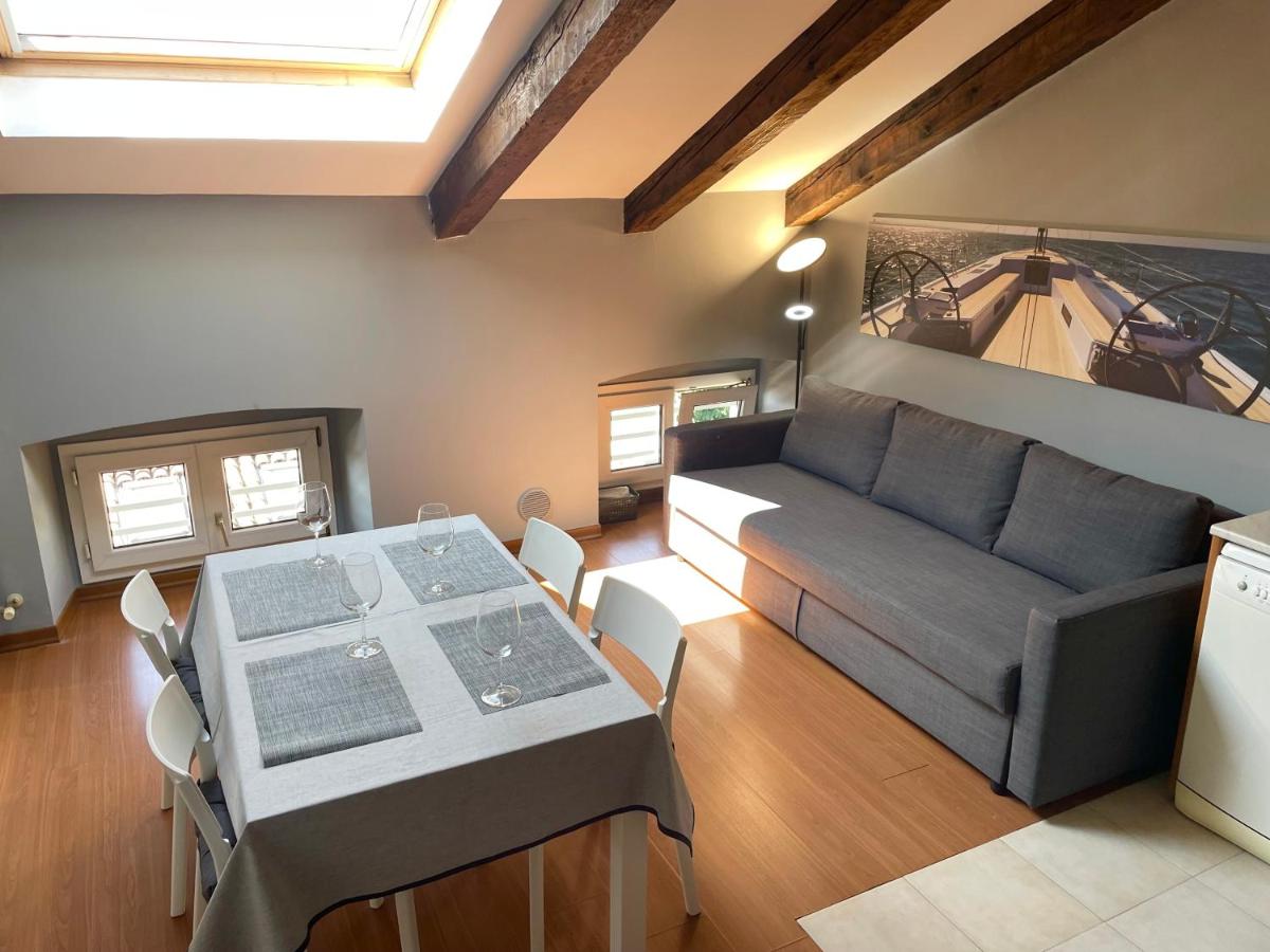 Tivarnella B&B - Large and bright Attic in Trieste Center - 2