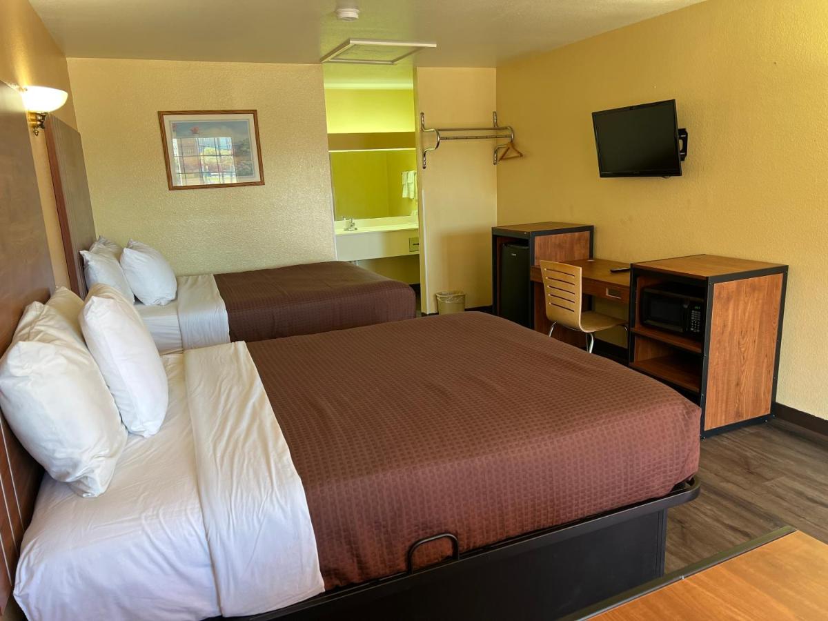 Executive Inn Motel — photo 19