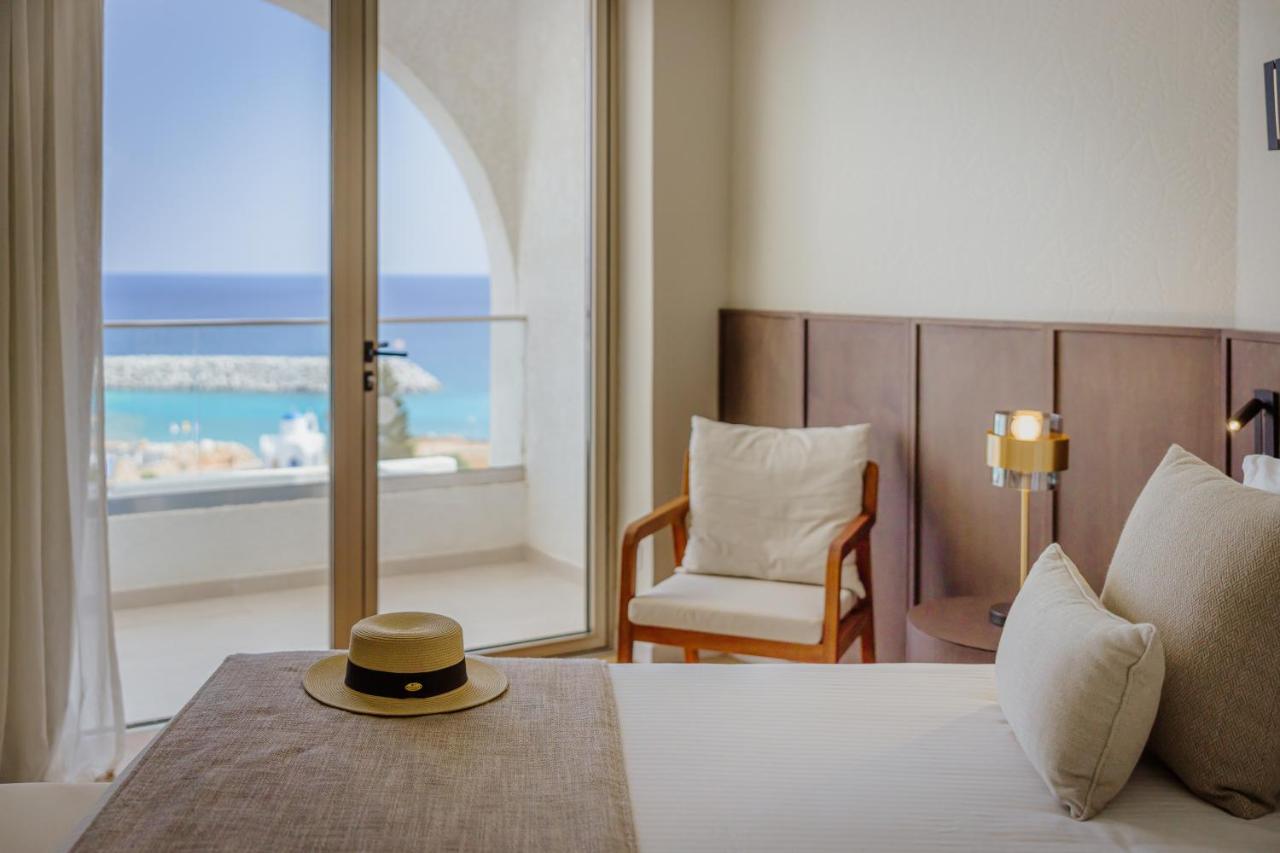 Golden Coast Beach Hotel photo