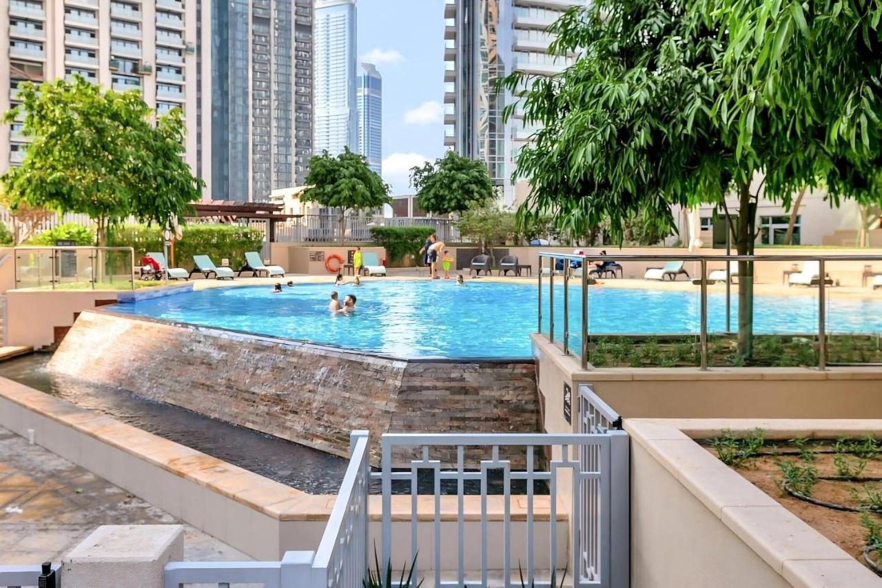 Burj Residence 1, Downtown Dubai - Mint Stay - 4