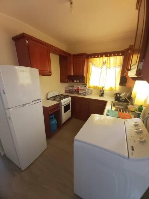 Kensington Oval- 2 bed 1 Bath - 2