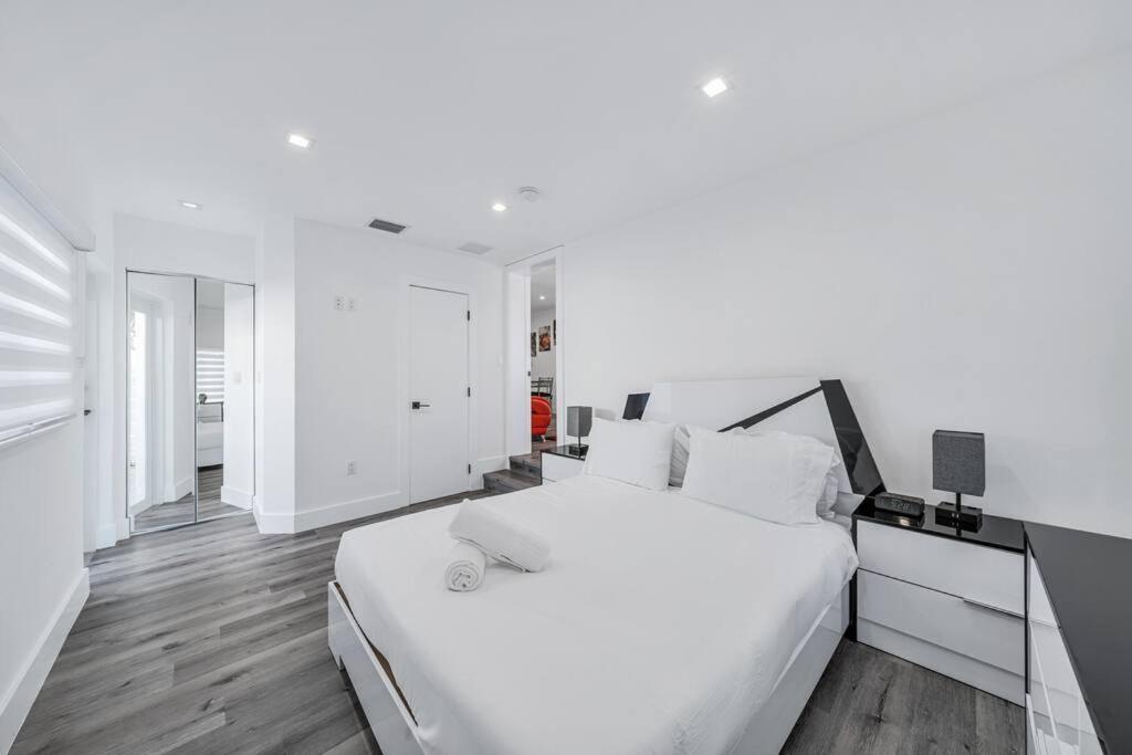 3 2 Family friendly Brand New Home w Pool - 2