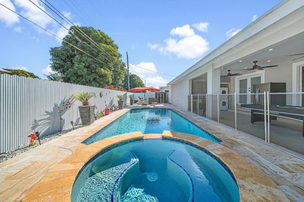 3 2 Family friendly Brand New Home w Pool