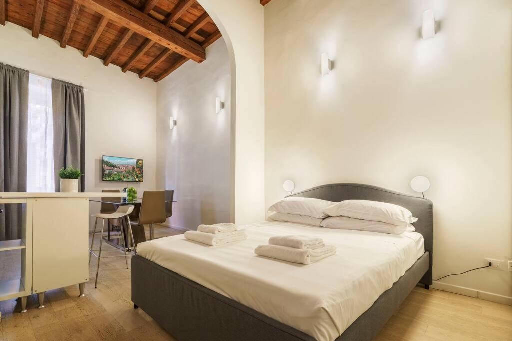 UNYCA - Central Studio in Florence 1 - 2