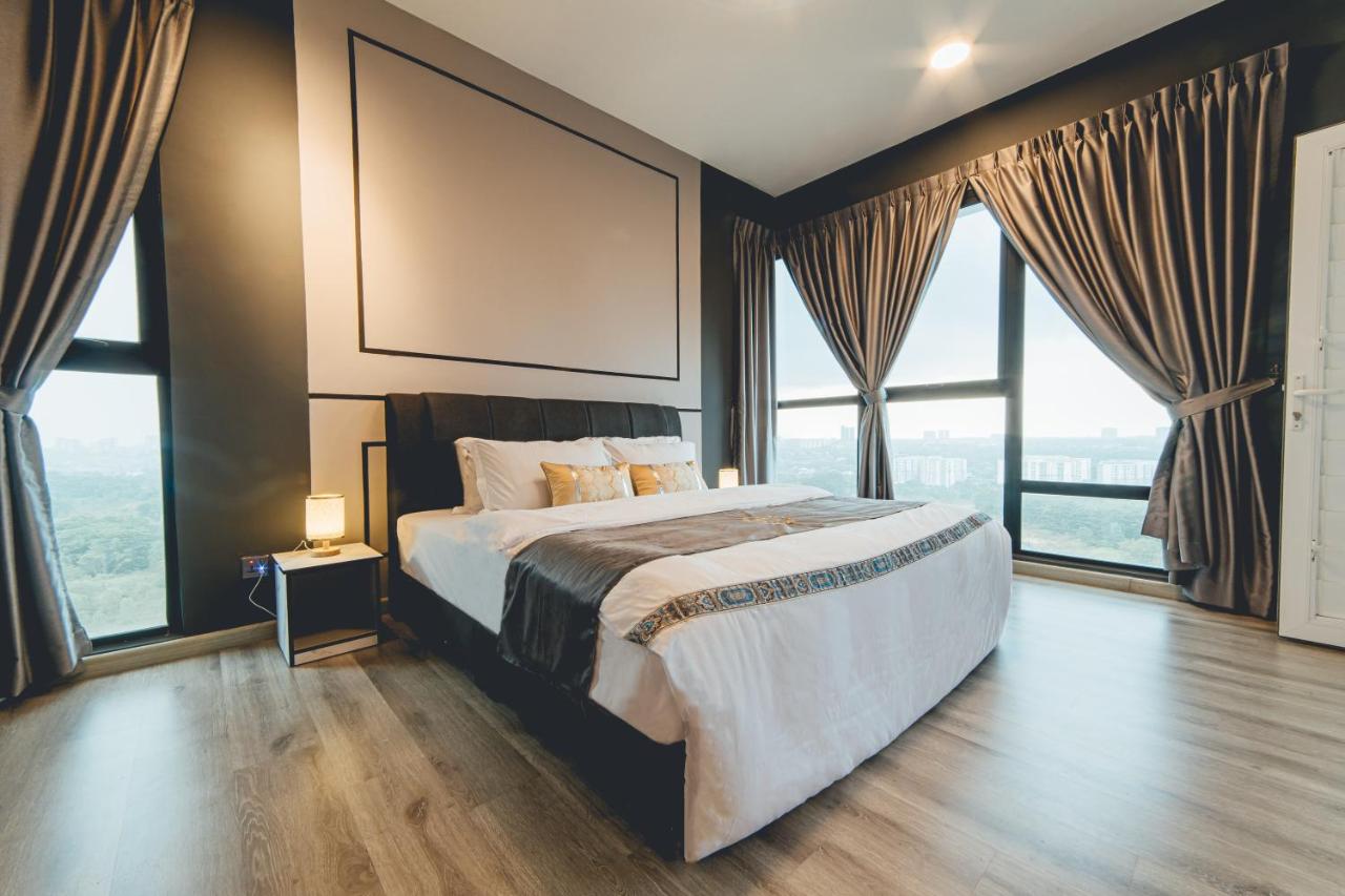 Mosaic Grand Luxury 3BR w bathtub near Midvalley by Our Stay - 2