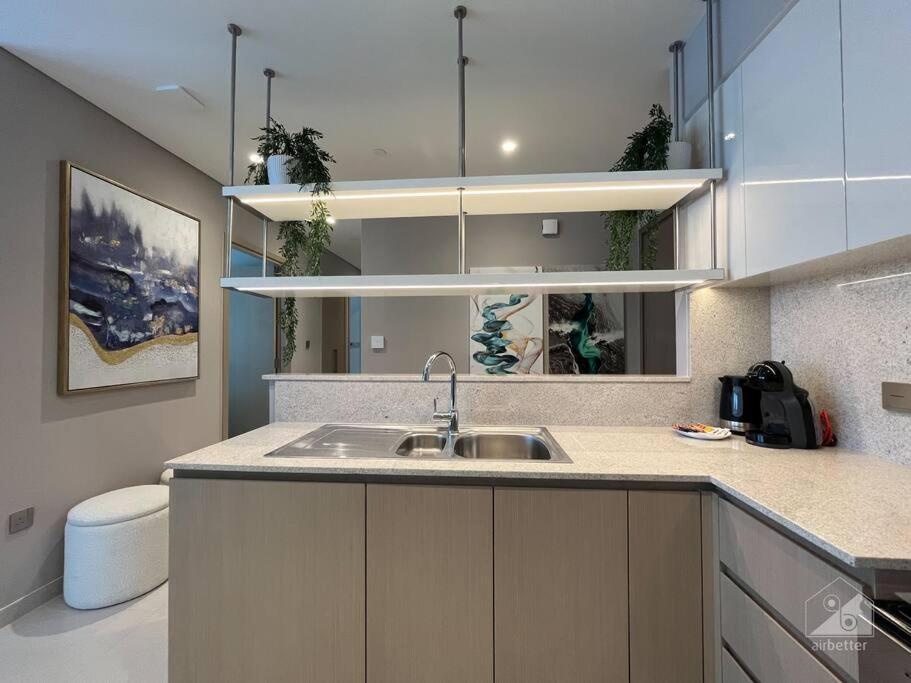 Dreamy Getaway 4B in Burj Royale Downtown - 3