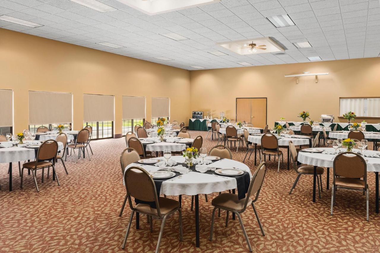 Bitterroot River Inn and Conference Center — photo 5