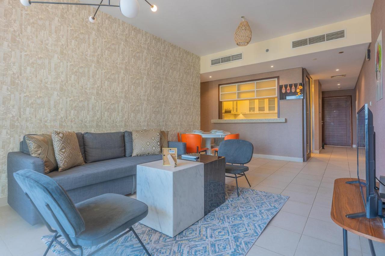 Bellavista - Grande - 2 BR - Boulevard Central - 4