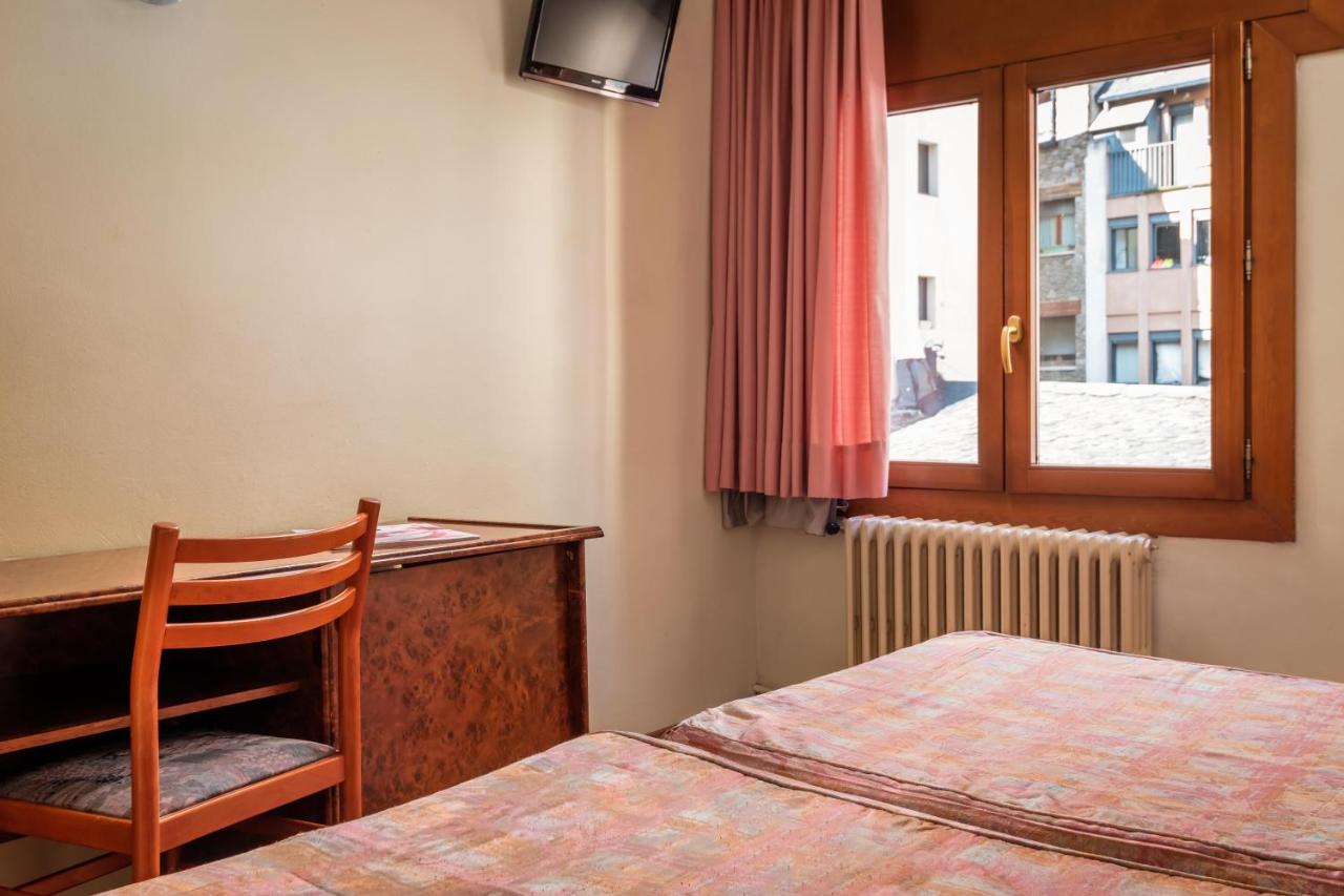Hotel Sant Jordi by ALEGRIA photo