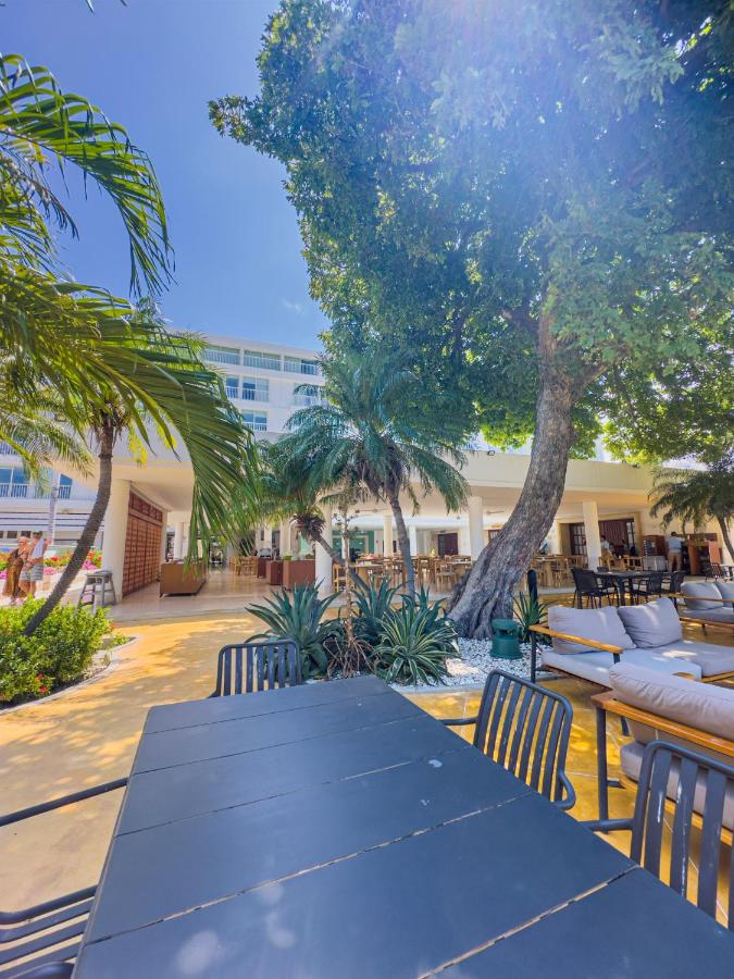 Tamaca Beach Resort photo
