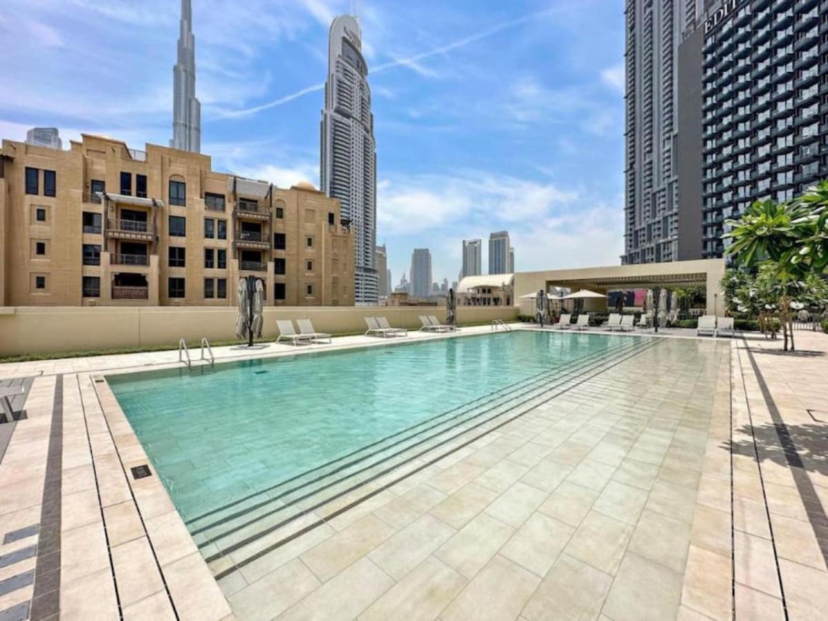 Vacationer Holiday Homes I Elegant 2 Bed with City Views I Walk to Dubai Mall & Burj Khalifa I Downtown I Burj Royale Tower - 4