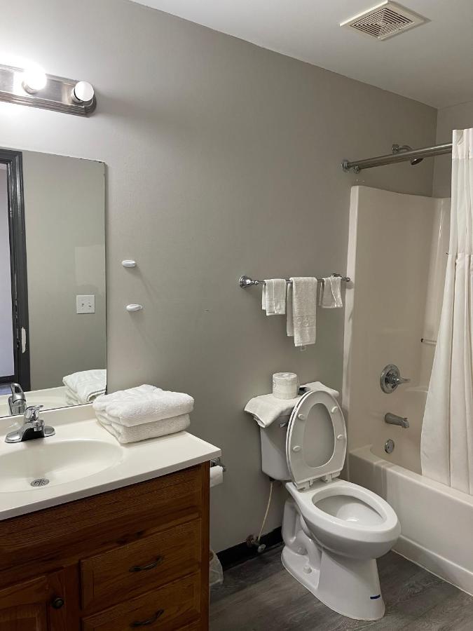 High Falls Inn and Suites — photo 7