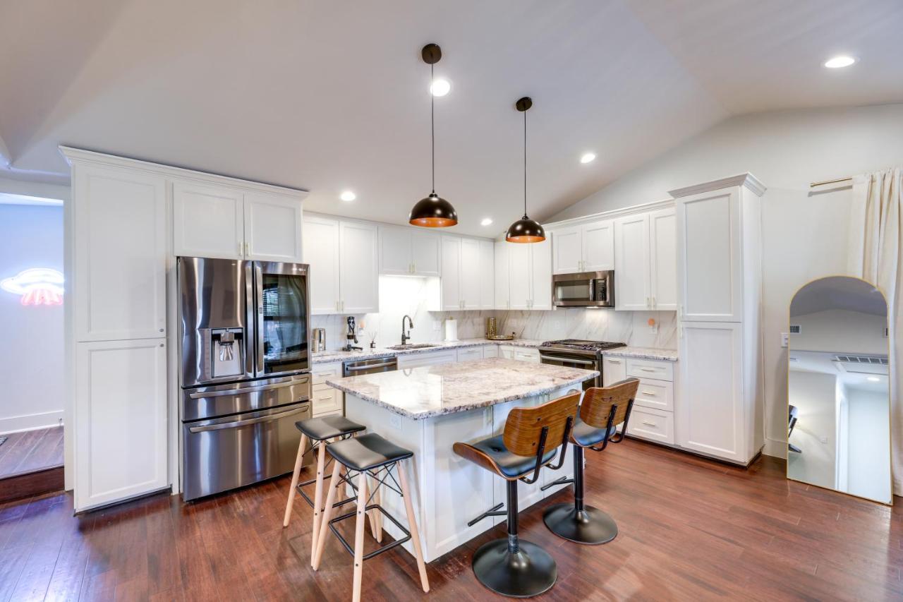 5 Mi to Dtwn Austin Vibrant Home with Patio - 2