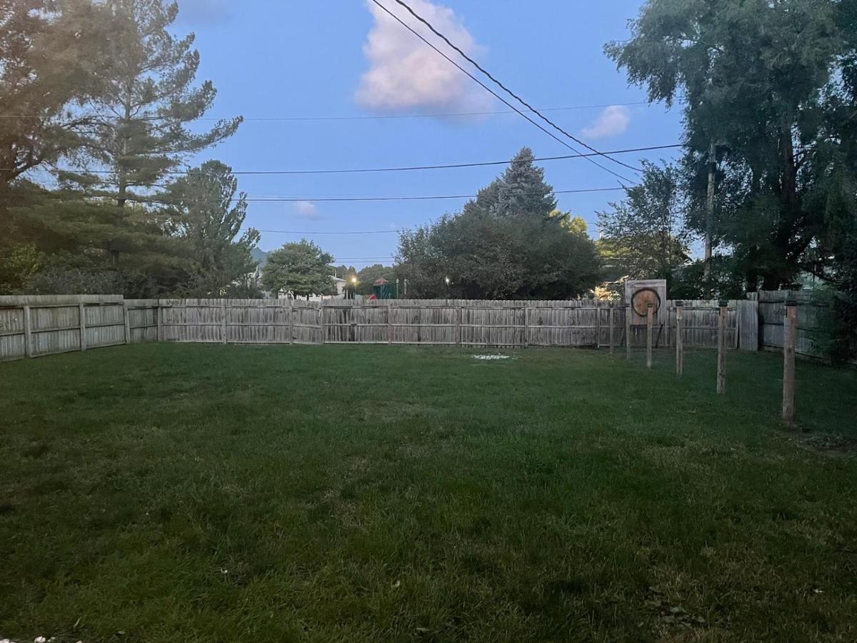 Riverside Retreat — photo 23