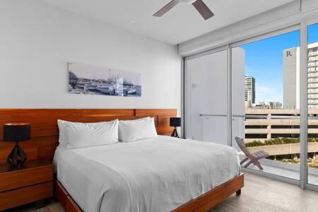 Spectacular 3BR Apartment/w Amazing Rooftop Views - 5