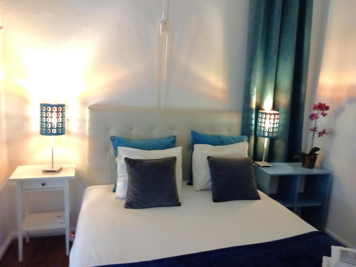 Charm Discovery Braul - 3