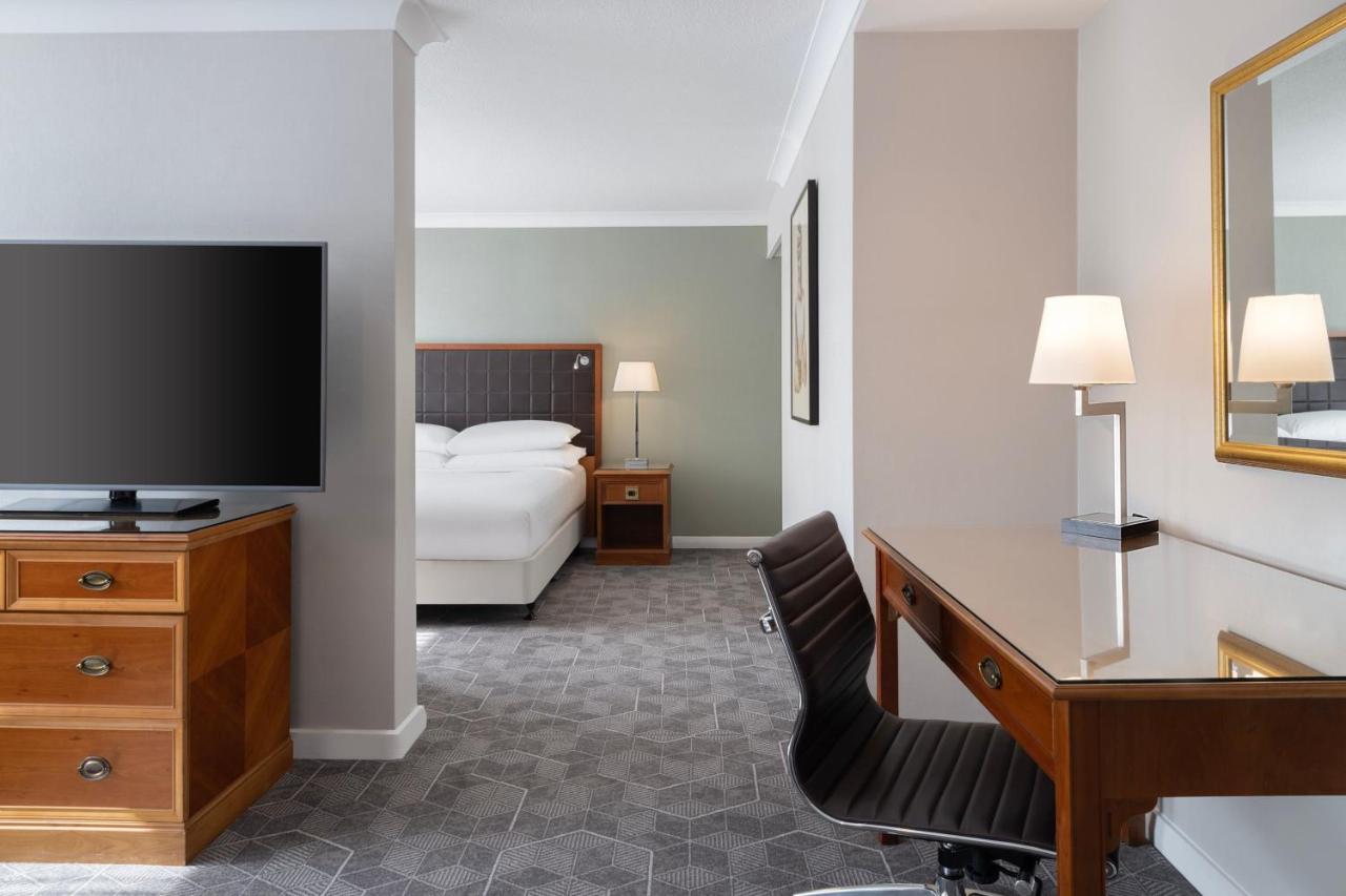 Delta Hotels by Marriott Heathrow Windsor photo