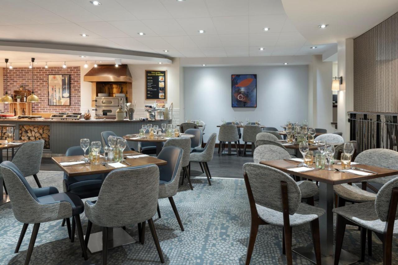 Delta Hotels by Marriott Heathrow Windsor photo