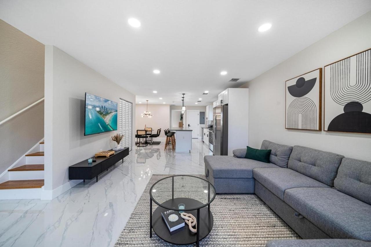 4 Bedroom Holiday Retreat BBQ Marketplace - 4