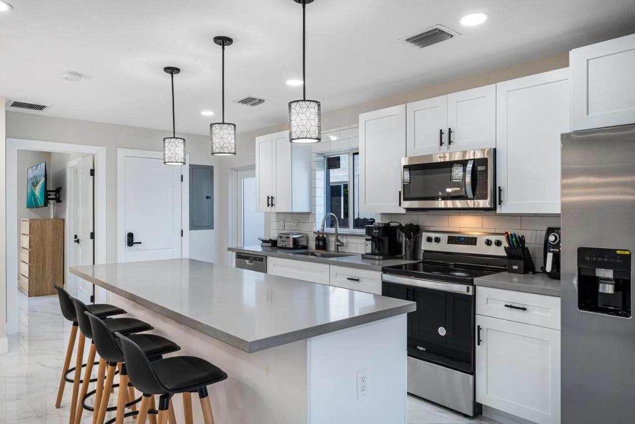 4 Bedroom Holiday Retreat BBQ Marketplace - 5