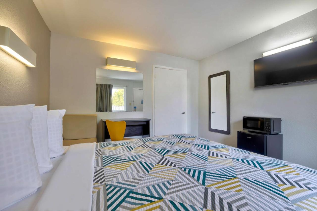 Josef's Motel — photo 18