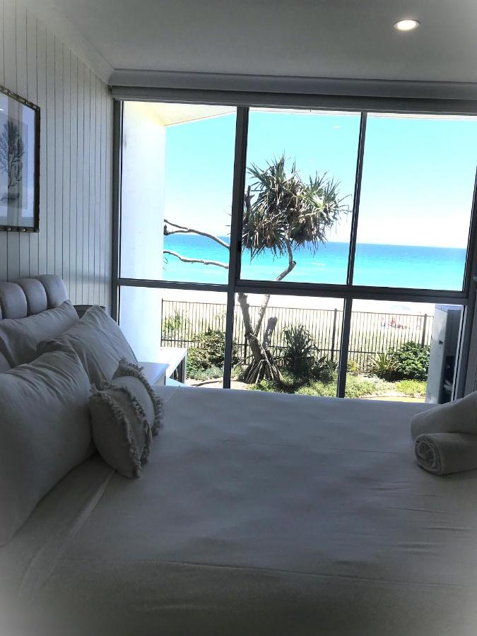 Golden Sands on the Beach - Absolute Beachfront Apartments photo