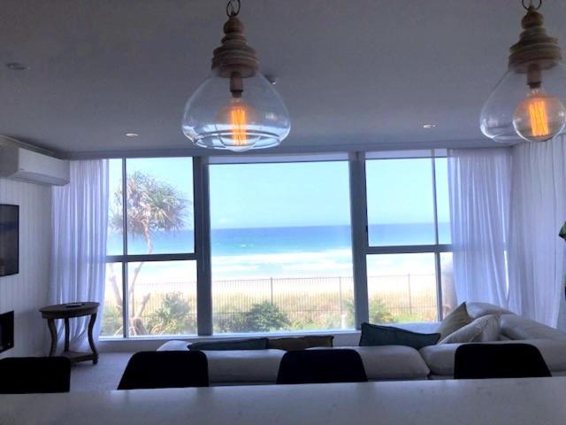 Golden Sands on the Beach - Absolute Beachfront Apartments photo