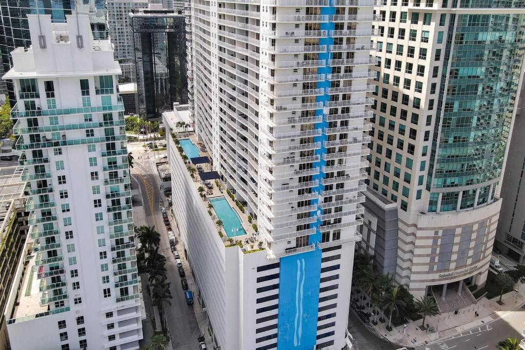 Superb Private unit Perfectly Located In Brickell - 2