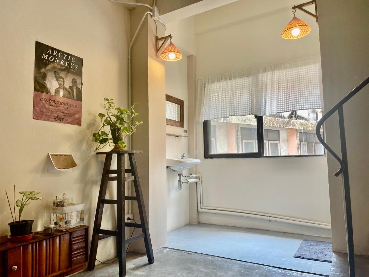 Baan KhaoSoi - Private room in a rooftop hostel 2nd floor - 3