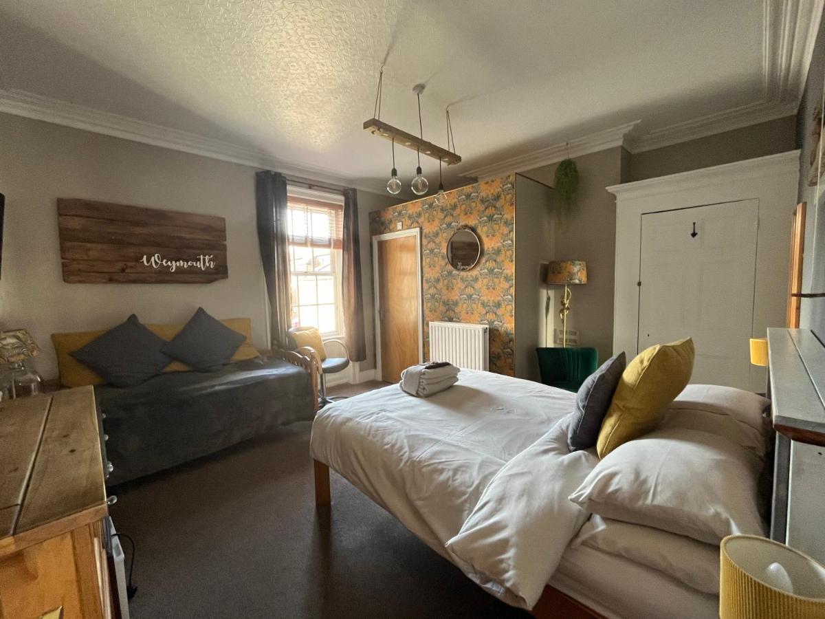 Kelston Guest House - Laterooms