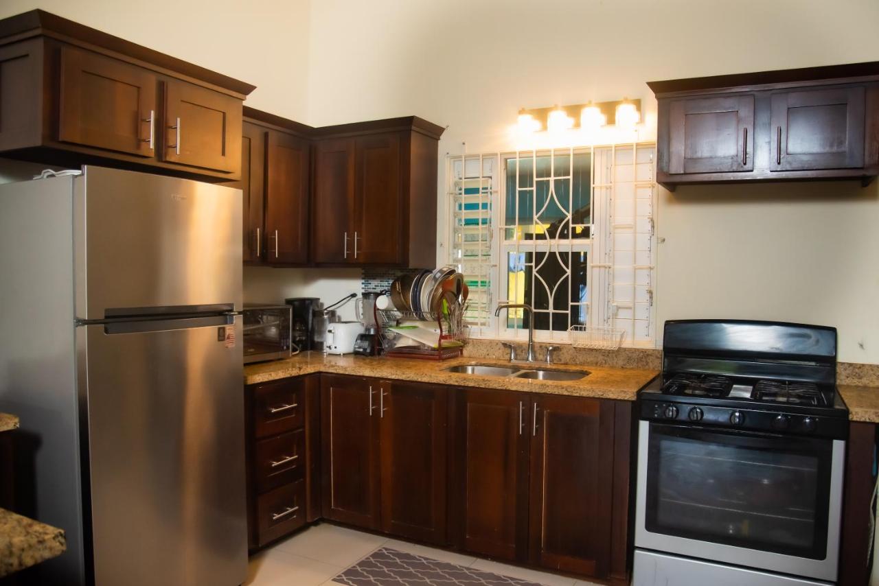 PARADISE VILLa SLEEP 6 PRIVATE POOL - 5