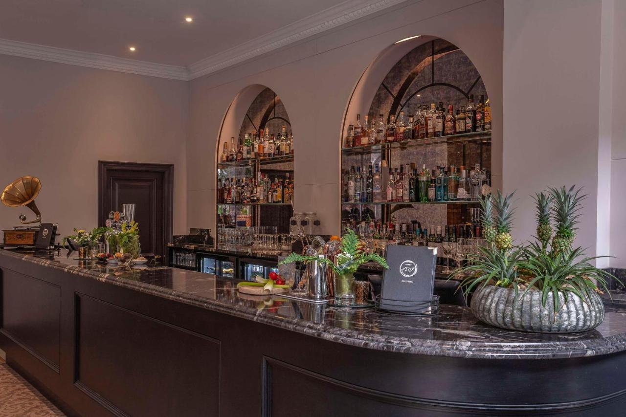 Oatlands Park Hotel photo