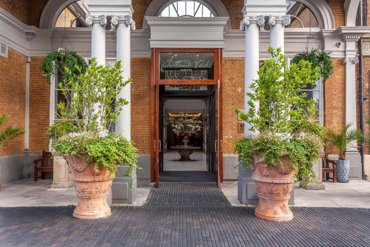 Oatlands Park Hotel photo