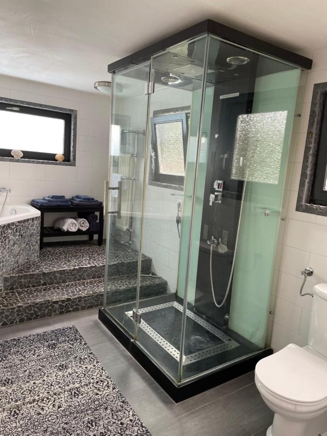 Amster Houseboat - 3