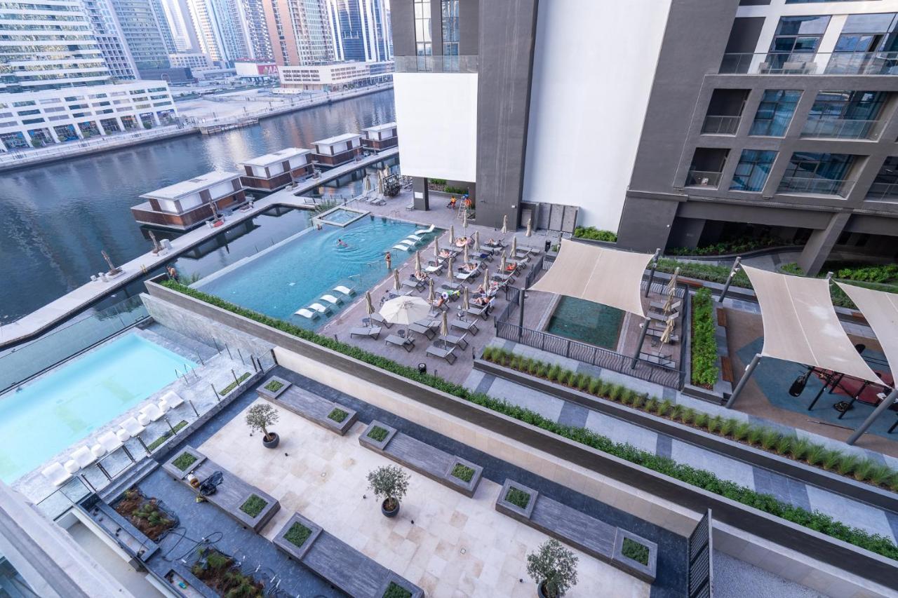 Elegant treat with Burj Khalifa view by Suiteable - 4