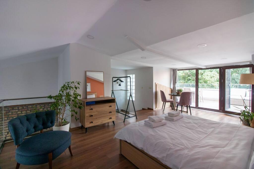 Bright Loft with 3 bedrooms and terrace in Galata - 2