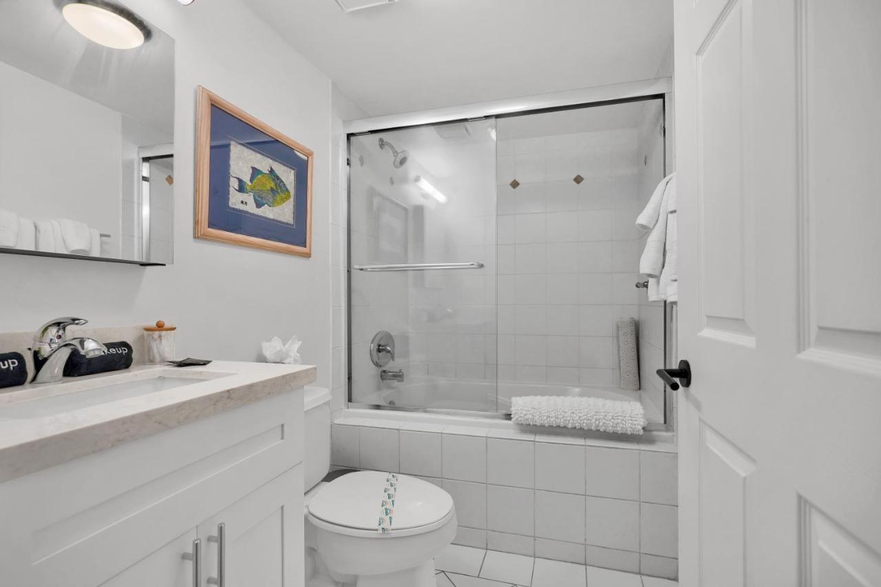 Treetop Retreat! Cozy 2 Bedroom In Heart Of Grove - 3