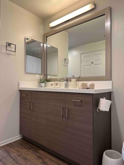 Serene King Bed Condo, MDR - 3