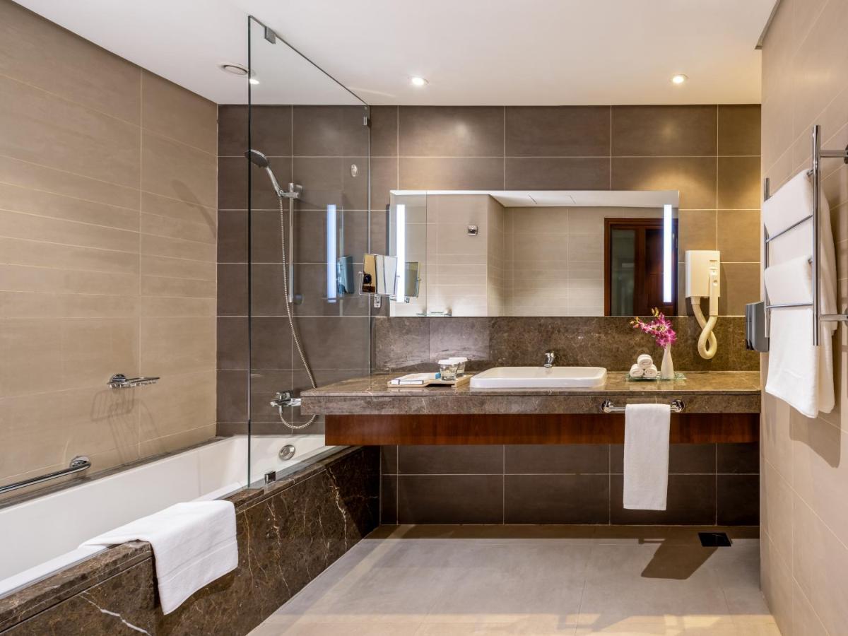 Flora Al Barsha Hotel At The Mall - 3