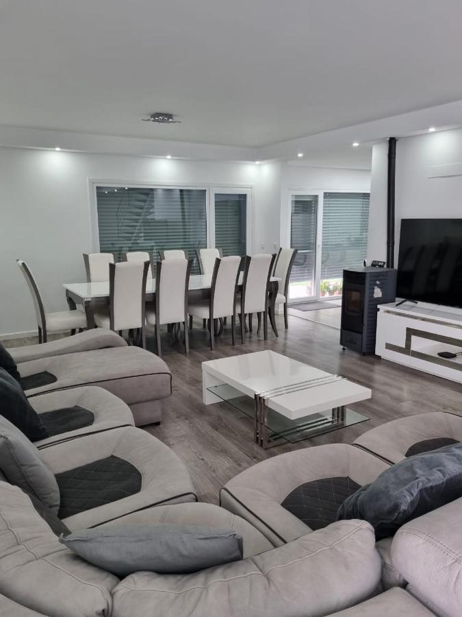 Mikaela Guest House 2 - 5